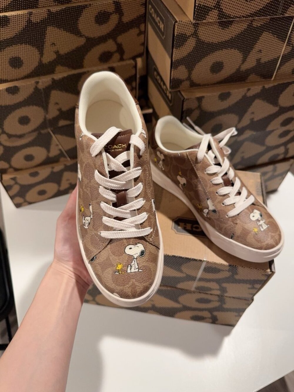 Coach X Peanuts High Line Sneaker In Signature Canvas With Snoopy Print CBZ77 - Picture 2 of 6